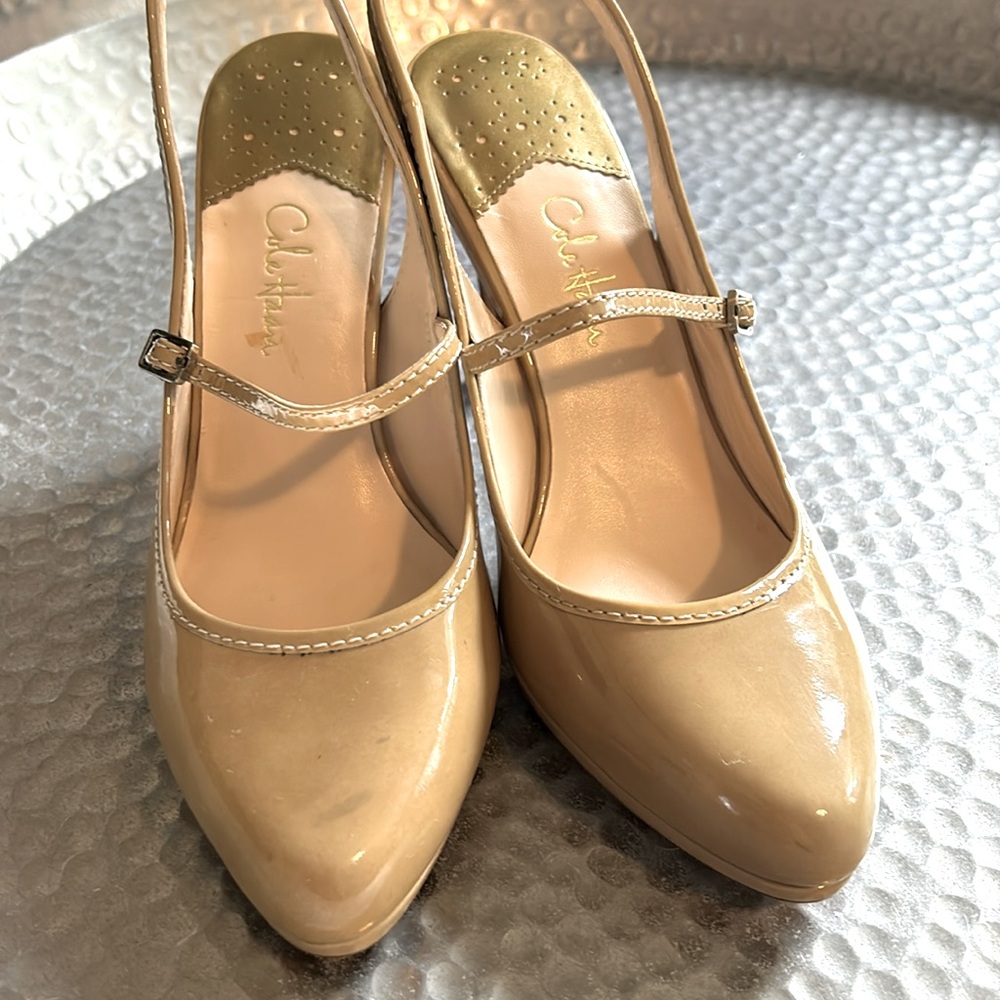 Women’s sling back pumps